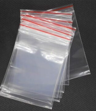 10 Plastic Zip-Top Bags (95x160mm)