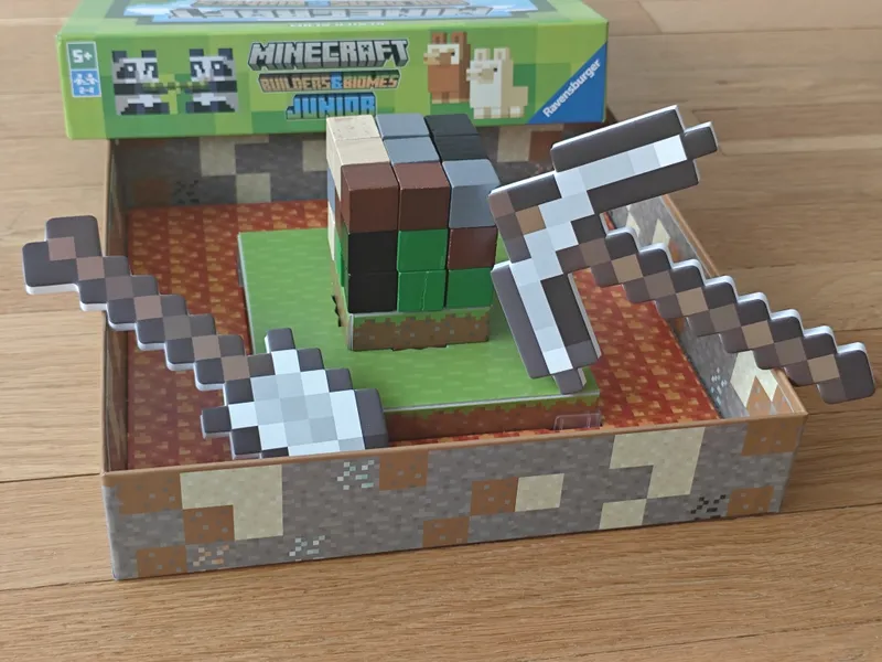 Minecraft: Builders & Biomes Junior - Image 2